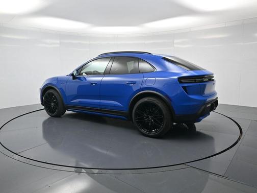 2026 Porsche Macan Turbo