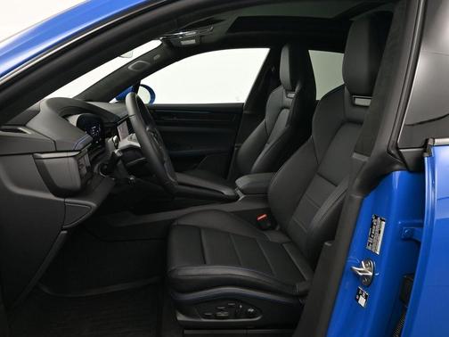 2026 Porsche Macan Turbo