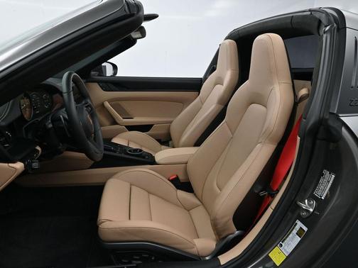 2024 Porsche 911 Targa 4 GTS