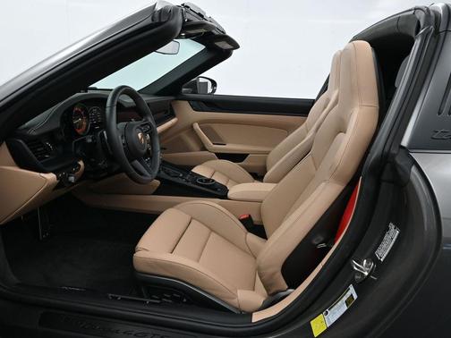 2024 Porsche 911 Targa 4 GTS