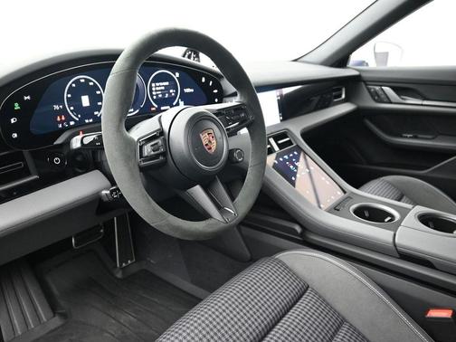 2026 Porsche Taycan 4