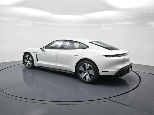 2026 Porsche Taycan 4