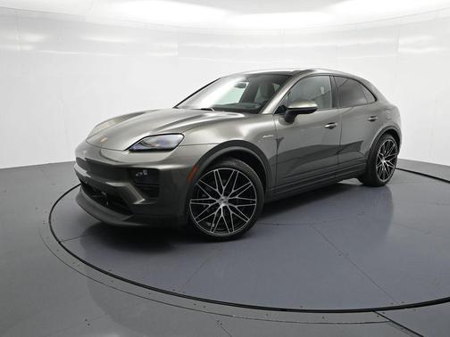 Green 2026 Porsche Macan 4