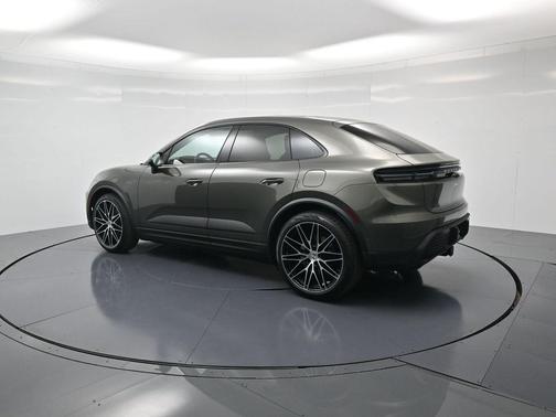 Green 2026 Porsche Macan 4