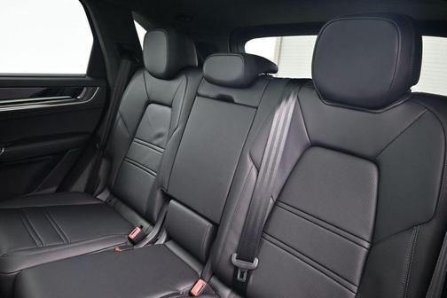 PAINT TO SAMPLE 2026 Porsche Cayenne GTS