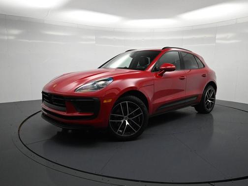 2025 Porsche Macan T