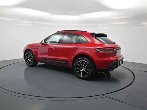 2025 Porsche Macan T