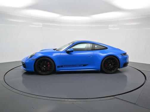 2024 Porsche 911 Carrera 4 GTS