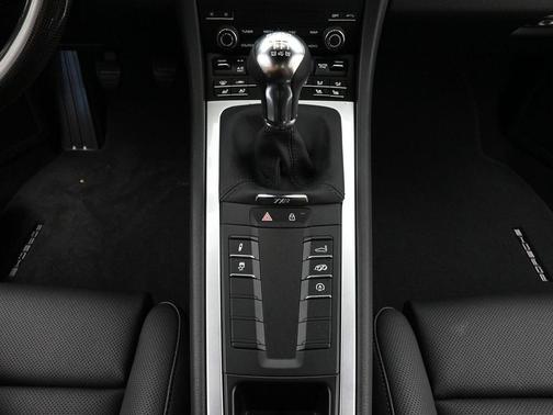 2025 Porsche 718 Cayman