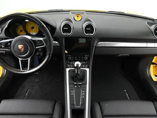 2025 Porsche 718 Cayman