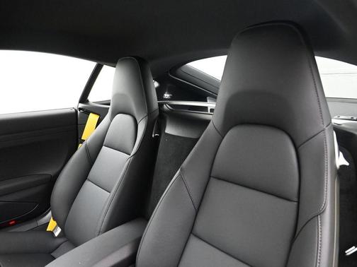 2025 Porsche 718 Cayman 