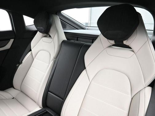 2026 Porsche Panamera Turbo