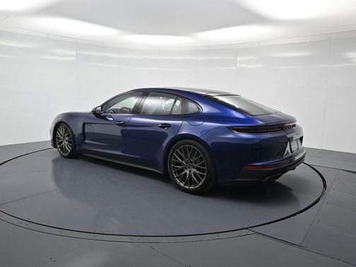 2026 Porsche Panamera Turbo
