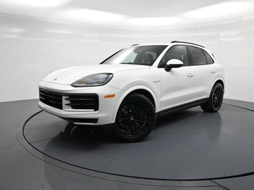 2026 Porsche Cayenne AWD