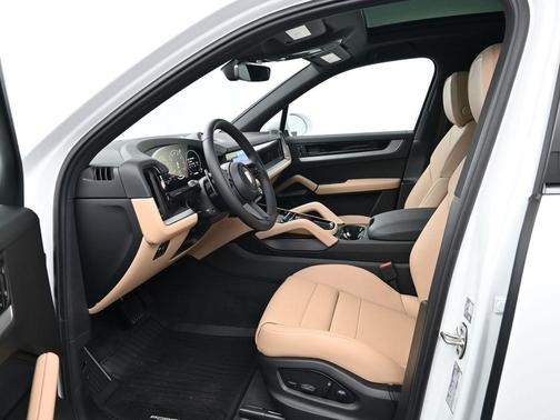 2026 Porsche Cayenne AWD