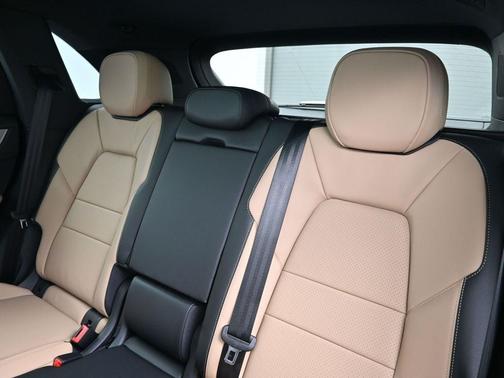 2026 Porsche Cayenne AWD