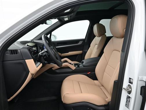 2026 Porsche Cayenne AWD