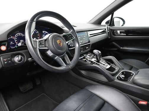 2022 Porsche Cayenne 
