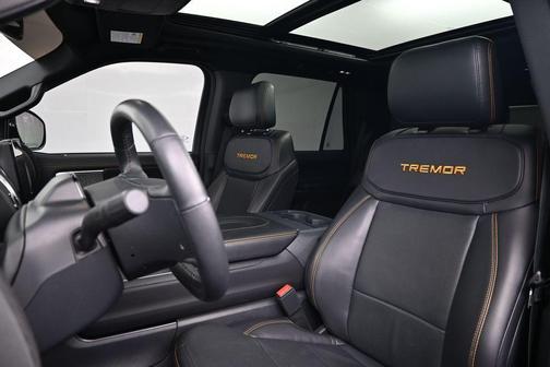Space Silver 2025 Ford Expedition Tremor