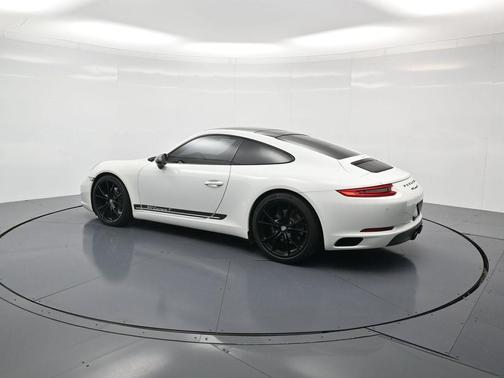 2019 Porsche 911 Carrera T