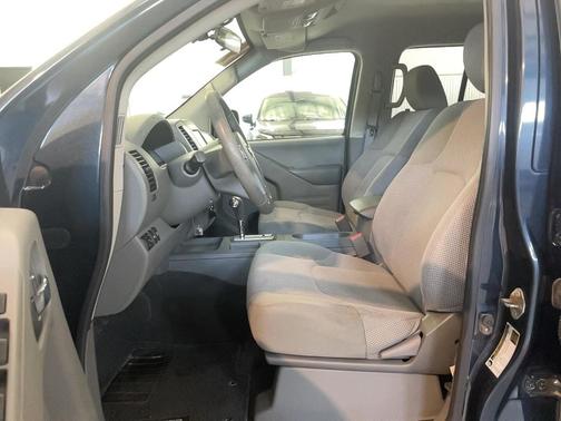 Arctic Blue Metallic 2019 Nissan Frontier SV