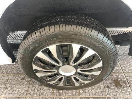 2021 Nissan NV200 SV