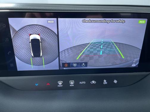 2026 Nissan Leaf PLATINUM+