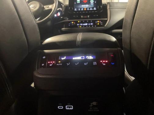 2024 Nissan Pathfinder Platinum 4WD