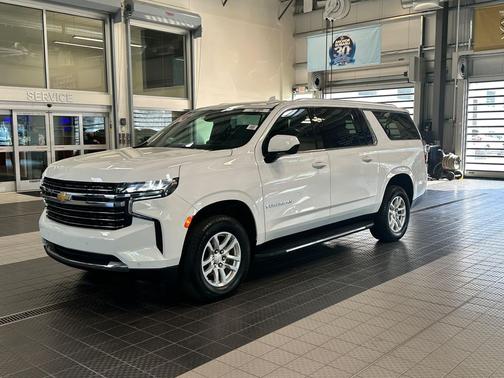 Summit White 2024 Chevrolet Suburban LT
