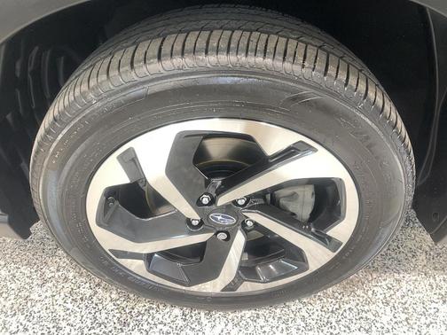 Cascade Green Silica 2023 Subaru Forester Touring