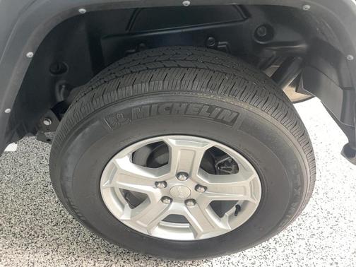 Bright White Clearcoat 2022 Jeep Wrangler Unlimited Sport