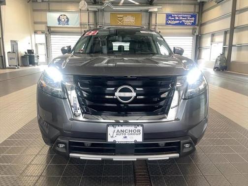 2022 Nissan Pathfinder Platinum 4WD