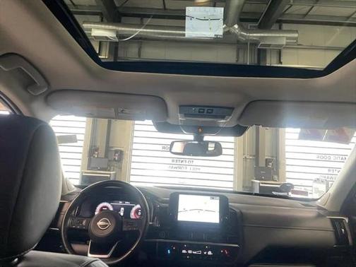 2022 Nissan Pathfinder Platinum 4WD