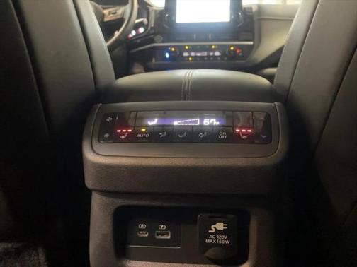2022 Nissan Pathfinder Platinum 4WD