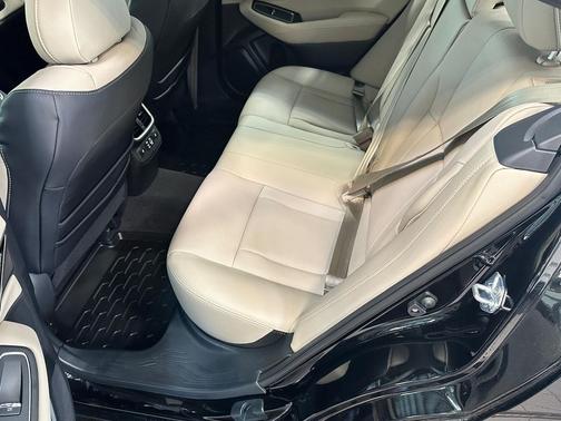 Crystal Black Silica 2025 Subaru Legacy Limited