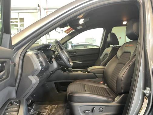 2024 Nissan Pathfinder Rock Creek 4WD