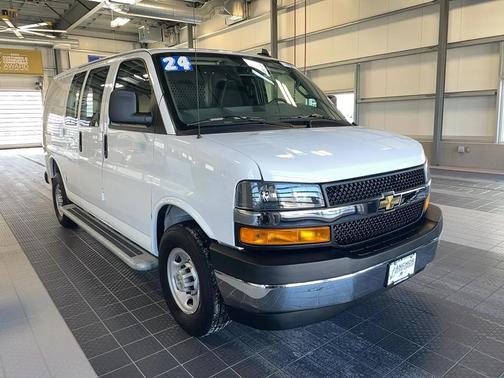 2024 Chevrolet Express 2500 RWD 2500 Regular Wheelbase WT