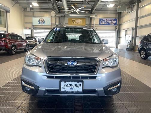 Ice Silver Metallic 2017 Subaru Forester 2.5i Premium