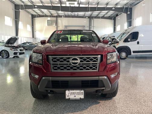 Cardinal Red Metallic Tricoat 2024 Nissan Frontier SV