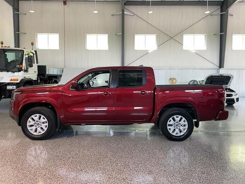 Cardinal Red Metallic Tricoat 2024 Nissan Frontier SV