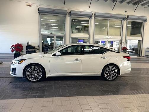 2023 Nissan Altima 2.5 SL