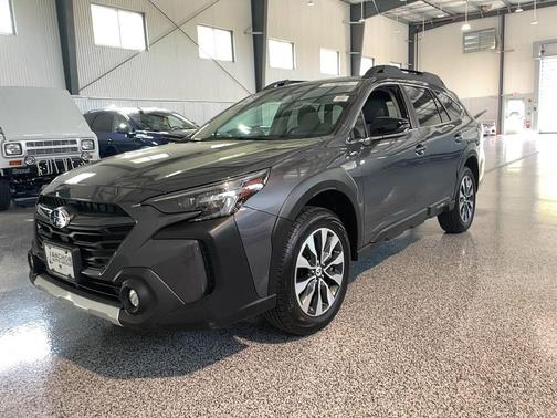Magnetite Gray Metallic 2025 Subaru Outback Limited