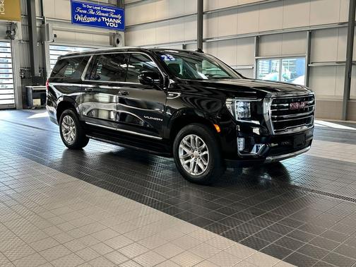 Onyx Black 2023 GMC Yukon XL SLT