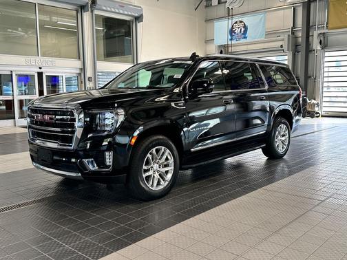 Onyx Black 2023 GMC Yukon XL SLT