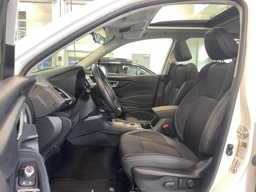 Crystal White Pearl 2020 Subaru Forester Premium