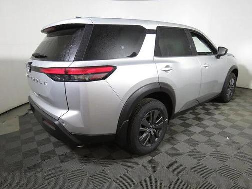 2025 Nissan Pathfinder S 4WD