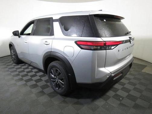 2025 Nissan Pathfinder S 4WD