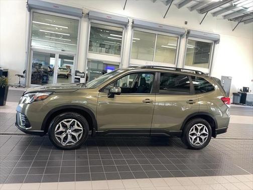 2022 Subaru Forester Premium