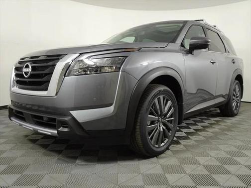 2025 Nissan Pathfinder SL 4WD