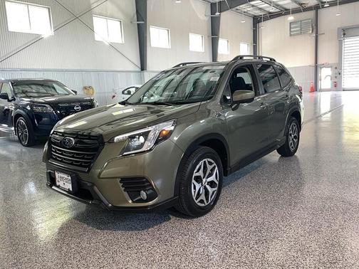 Autumn Green Metallic 2023 Subaru Forester Premium